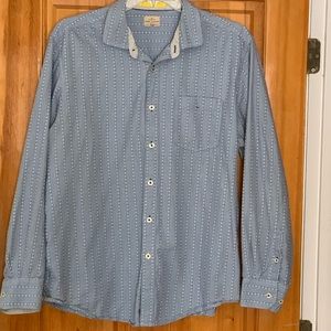 Men’s Tommy Bahama long sleeve button down shirt.  Size XL, GUC
